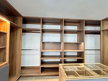 Casa en  venta en Lomas de Angelopolis con 4 recamaras y acabados de lujo