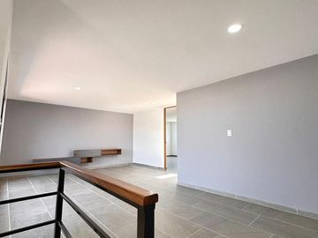 Casa en  venta en Lomas de Angelopolis con 4 recamaras y acabados de lujo