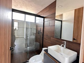Casa en  venta en Lomas de Angelopolis con 4 recamaras y acabados de lujo