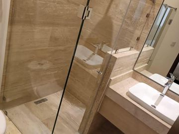 Venta Moderna Casa con Alberca Privada en Residencial Arboladas, Cancún