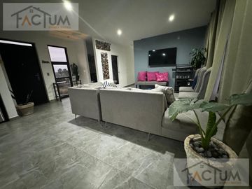 Casa en  Venta en Hacienda San Pedro, Zuazua, N.L.