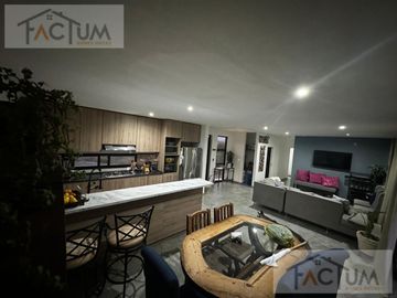 Casa en  Venta en Hacienda San Pedro, Zuazua, N.L.