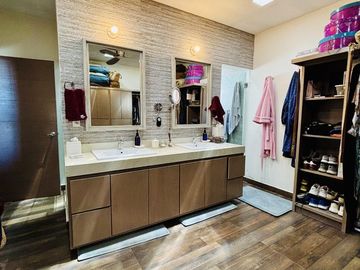 Residencia en Venta Fracc. Rincón de los Encinos Saltillo