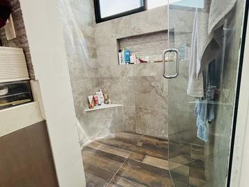 Residencia en Venta Fracc. Rincón de los Encinos Saltillo