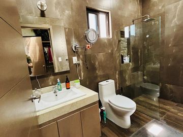 Residencia en Venta Fracc. Rincón de los Encinos Saltillo