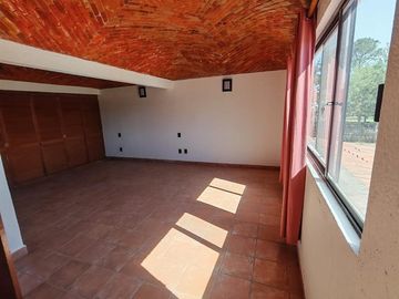 CASA EN RENTA