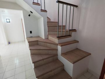 CASA EN RENTA
