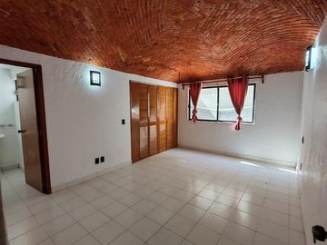 CASA EN RENTA