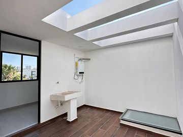 Casa en  venta de 4 recamaras en Parque Queretaro Lomas de Angelopolis Puebla.