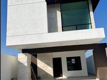 Casa en  venta en Monterrey 3 habitaciones en Solana, terraza con vista panorámica