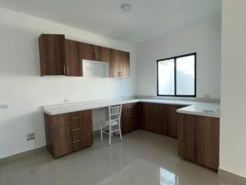 Casa en  venta en Monterrey 3 habitaciones en Solana, terraza con vista panorámica