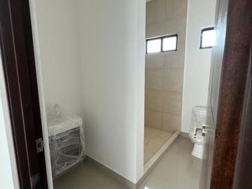 Casa en  venta en Monterrey 3 habitaciones en Solana, terraza con vista panorámica