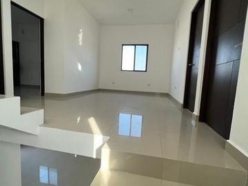 Casa en  venta en Monterrey 3 habitaciones en Solana, terraza con vista panorámica