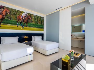 Pier 57 Unit 608