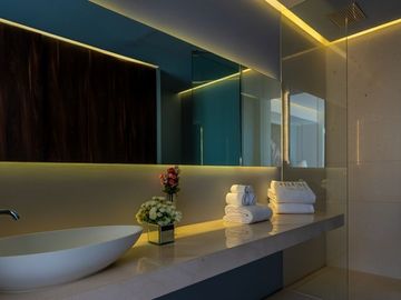Pier 57 Unit 608