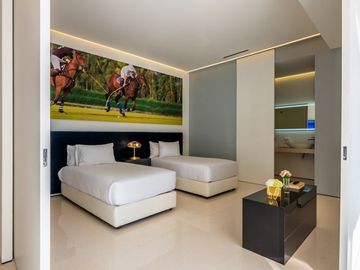 Pier 57 Unit 608