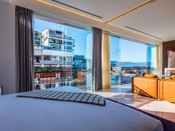 Pier 57 Unit 608