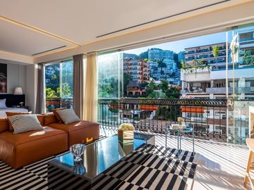 Pier 57 Unit 608
