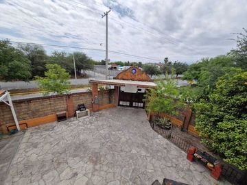HERMOSA CASA ESTILO HACIENDA, EN PORTAL DEL NORTE