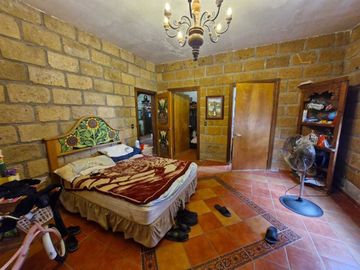 HERMOSA CASA ESTILO HACIENDA, EN PORTAL DEL NORTE