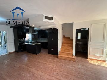 CASA EN VENTA EN LOMAS DE MONTECARLO