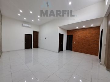 Venta de Casa de 1 planta, 3 Recámaras al Norte de Villa de Álvarez