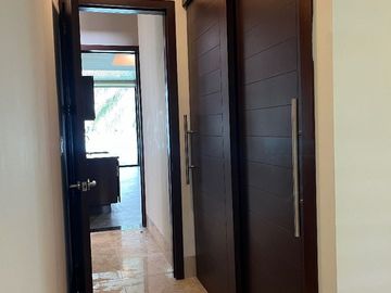 Hermosa Residencia con vista al Lago Yucatán Country Club
