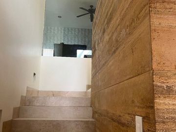 Hermosa Residencia con vista al Lago Yucatán Country Club