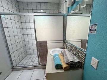 Casa en Venta y tierra en renta (Land-lease ) en campo Renes a Solo minutos de e
