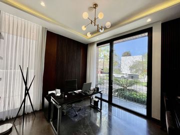 CASA EN VENTA DENTRO DE FRACCIONAMIENTO RESERVA REAL VALLE REAL ZAPOPAN