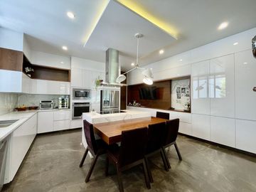 CASA EN VENTA DENTRO DE FRACCIONAMIENTO RESERVA REAL VALLE REAL ZAPOPAN