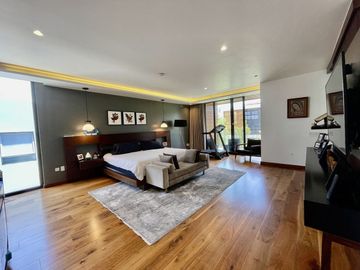 CASA EN VENTA DENTRO DE FRACCIONAMIENTO RESERVA REAL VALLE REAL ZAPOPAN
