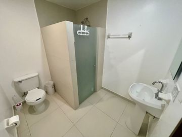 CASA EN VENTA DENTRO DE FRACCIONAMIENTO RESERVA REAL VALLE REAL ZAPOPAN