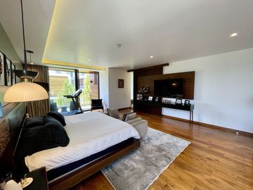 CASA EN VENTA DENTRO DE FRACCIONAMIENTO RESERVA REAL VALLE REAL ZAPOPAN