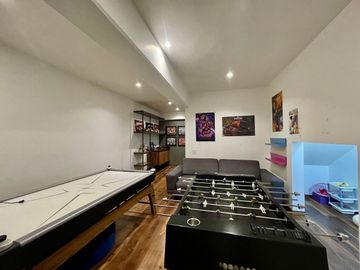 CASA EN VENTA DENTRO DE FRACCIONAMIENTO RESERVA REAL VALLE REAL ZAPOPAN