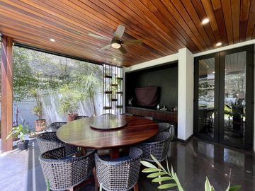 CASA EN VENTA DENTRO DE FRACCIONAMIENTO RESERVA REAL VALLE REAL ZAPOPAN
