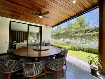 CASA EN VENTA DENTRO DE FRACCIONAMIENTO RESERVA REAL VALLE REAL ZAPOPAN