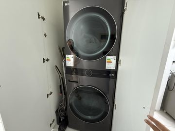 OVALO GUTIERREZ - DPTO EN 1ER PISO - 3 DORM -1 COCHERA