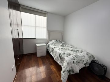 OVALO GUTIERREZ - DPTO EN 1ER PISO - 3 DORM -1 COCHERA
