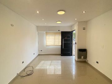 Chalet PH en venta en Castelar Norte