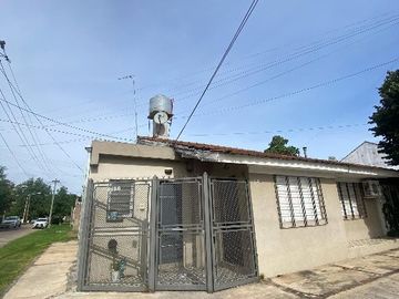 Chalet PH en venta en Castelar Norte