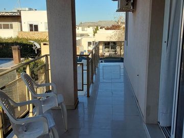 VENDO CASA EN LA BARRACA