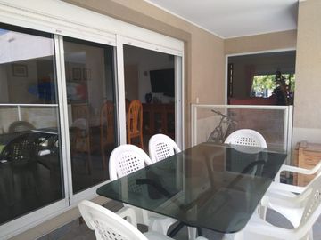 VENDO CASA EN LA BARRACA