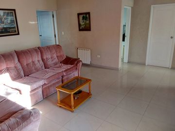 VENDO CASA EN LA BARRACA
