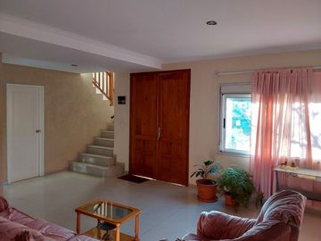 VENDO CASA EN LA BARRACA