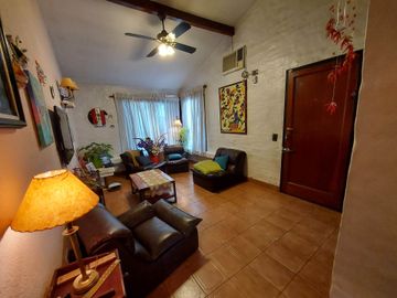 VENTA PALOMAR HAEDO CASA 4 AMBIENTES APTO CREDITO