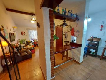 VENTA PALOMAR HAEDO CASA 4 AMBIENTES APTO CREDITO