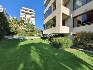 Departamento en Venta en Manquehue Sur/Hernando de Magallanes
