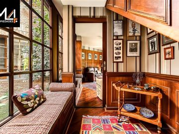 Casa en Venta en Santa Maria de Manquehue/ Camino Agua del Palo