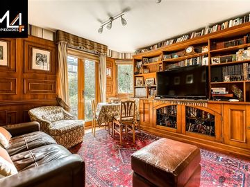 Casa en Venta en Santa Maria de Manquehue/ Camino Agua del Palo